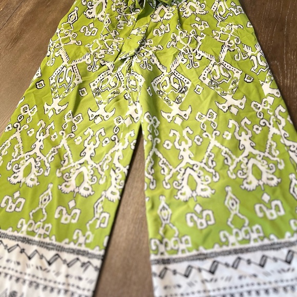 Wide Leg Printed Pants - Picture 4 of 7